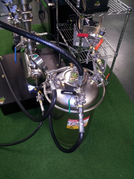 ../previews/007-2017-04-05 14.48.56.jpg.medium.jpeg